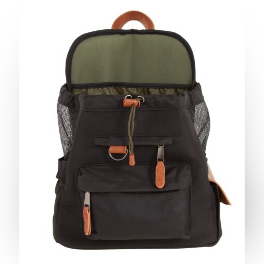 Top Paw knapsack/ backpack  Cat / Dog Pet carrier holds pets up to 15lbs.